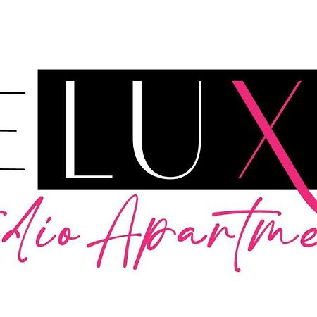 Deluxe Studio Apartments Derby Bagian luar foto
