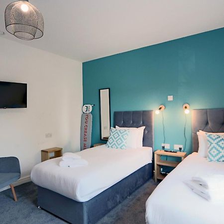 Deluxe Studio Apartments Derby Bagian luar foto