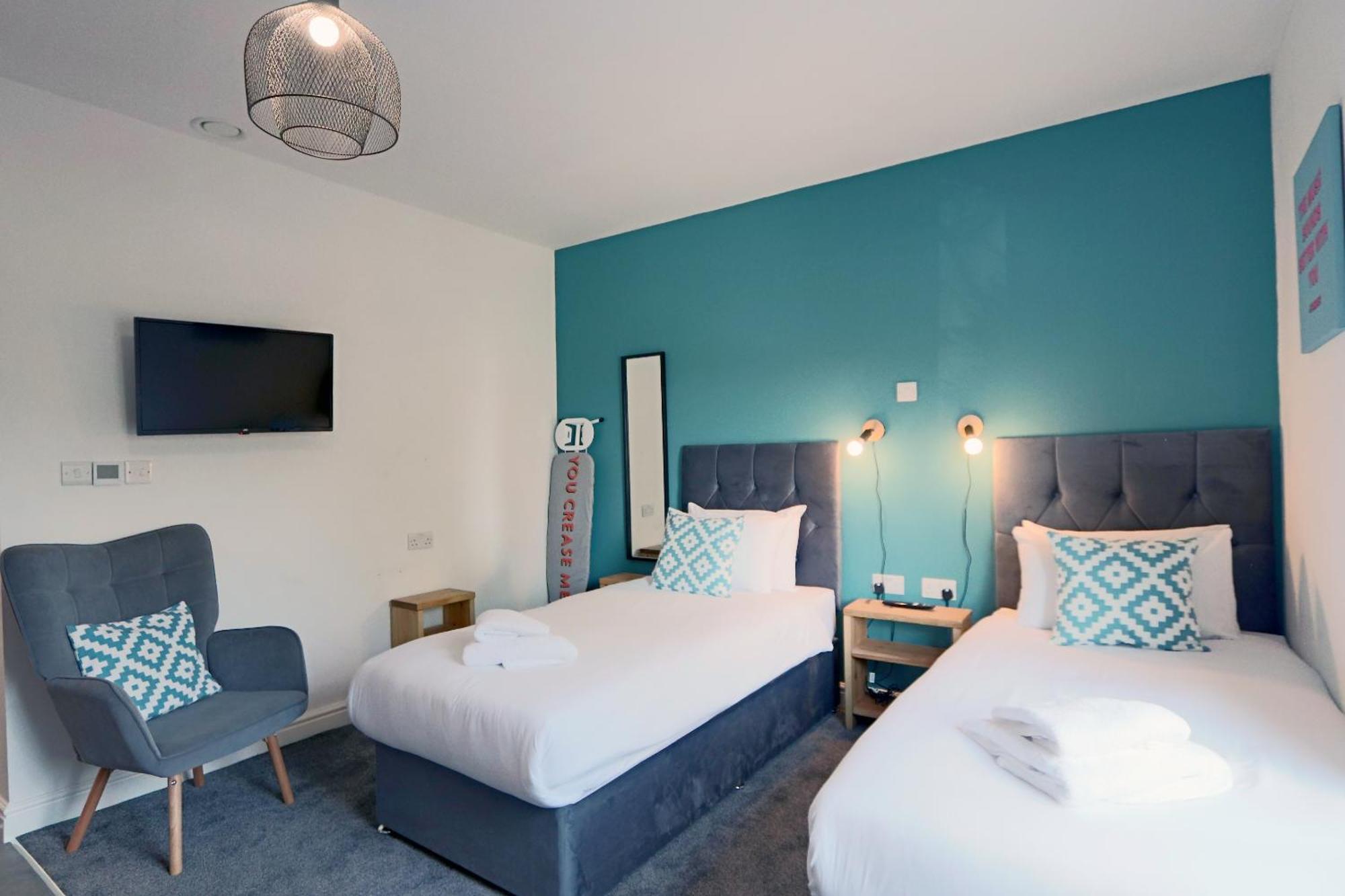 Deluxe Studio Apartments Derby Bagian luar foto